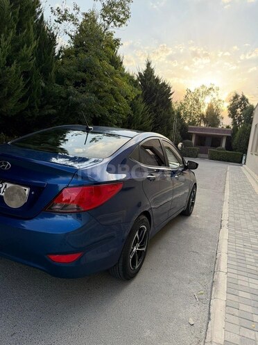 Hyundai Accent 2015, 270,370 km - 1.6 л - Bakı