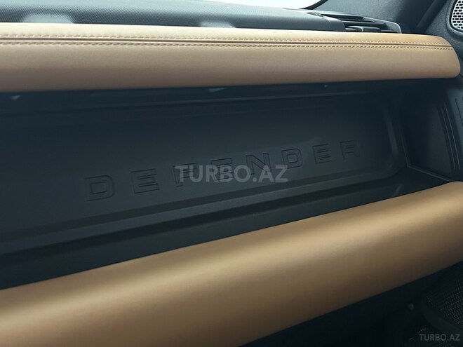 Land Rover Defender 2023, 27,000 km - 3.0 l - Bakı