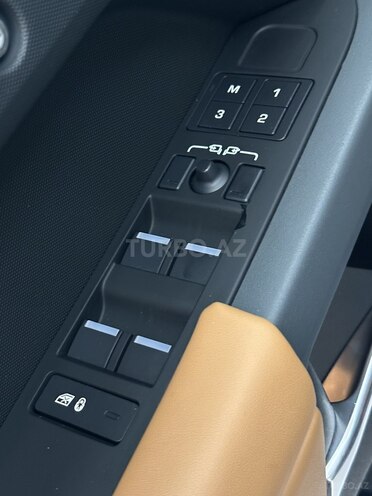 Land Rover Defender 2023, 27,000 km - 3.0 l - Bakı