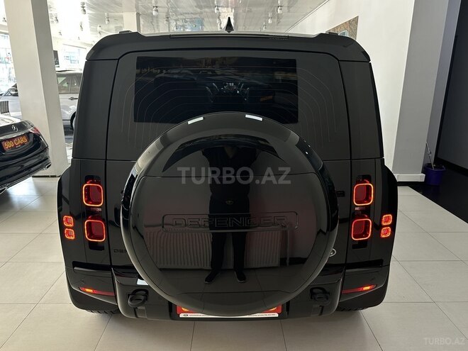 Land Rover Defender 2023, 27,000 km - 3.0 l - Bakı