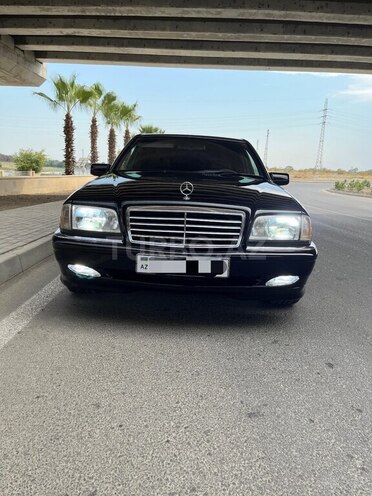Mercedes C 240 1998, 300,000 km - 2.4 л - Yevlax