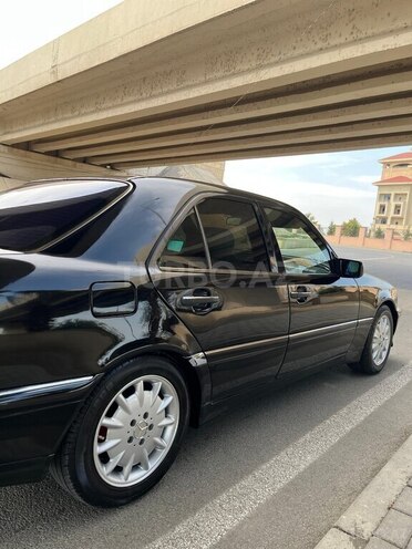 Mercedes C 240 1998, 300,000 km - 2.4 л - Yevlax