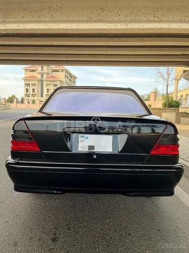 Mercedes C 240 1998, 300,000 km - 2.4 л - Yevlax