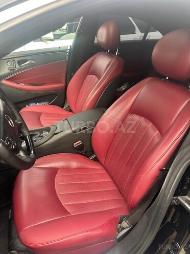 Mercedes  2004, 210,000 km - 5.0 л - Qusar