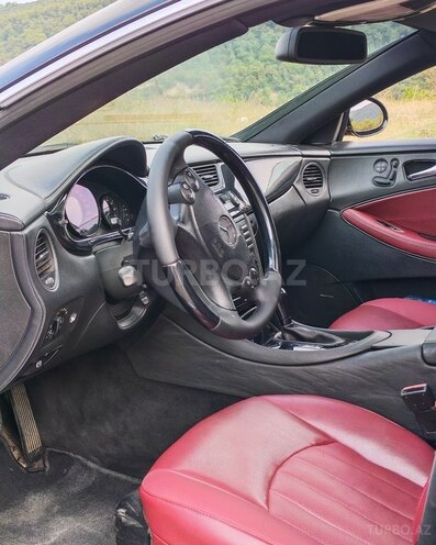 Mercedes  2004, 210,000 km - 5.0 л - Qusar