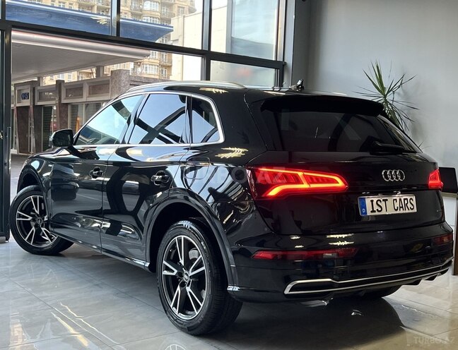 Audi Q5 2020, 156,000 km - 2.0 l - Bakı
