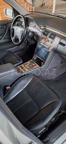 Mercedes E 240 2000, 420,000 km - 2.4 l - Goranboy