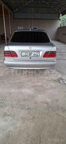 Mercedes E 240 2000, 420,000 km - 2.4 l - Goranboy