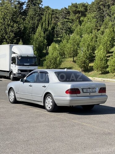 Mercedes E 240 1999, 499,999 km - 2.4 l - Bakı