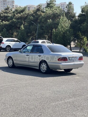 Mercedes E 240 1999, 499,999 km - 2.4 l - Bakı