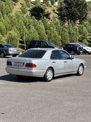 Mercedes E 240 1999, 499,999 km - 2.4 l - Bakı