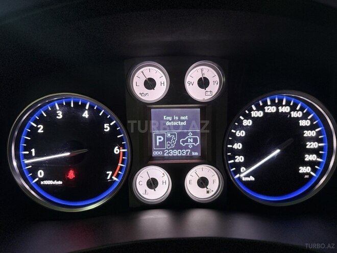 Lexus LX 570 2010, 235,000 km - 5.7 l - Bakı