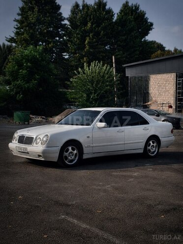 Mercedes E 230 1996, 453,288 km - 2.3 l - Mingəçevir