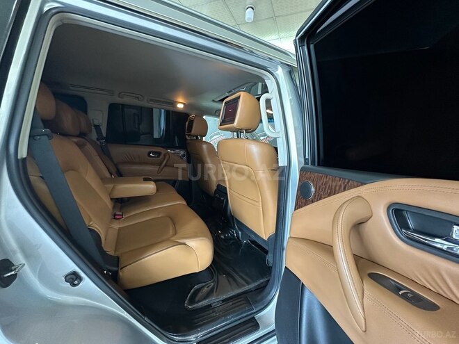 Nissan Patrol 2016, 191,000 km - 5.6 l - Bakı