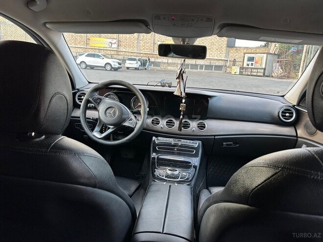 Mercedes E 220 d 2017, 265,765 km - 2.0 l - Bakı