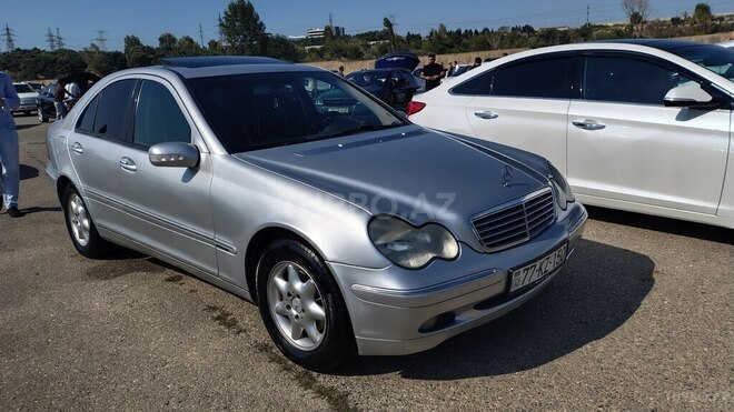 Mercedes C 180 2001, 365,000 km - 2.0 l - Bakı