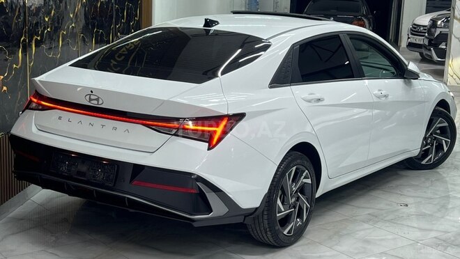 Hyundai Elantra 2025, 24,000 km - 1.6 l - Bakı