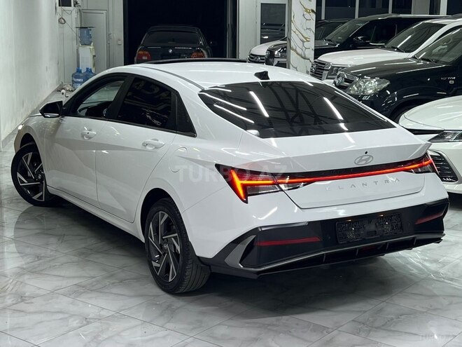 Hyundai Elantra 2025, 24,000 km - 1.6 l - Bakı