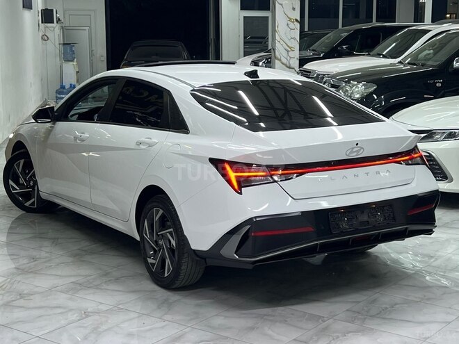 Hyundai Elantra 2025, 24,000 km - 1.6 l - Bakı