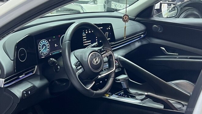 Hyundai Elantra 2025, 24,000 km - 1.6 l - Bakı