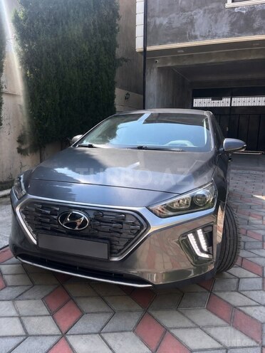 Hyundai IONIQ
