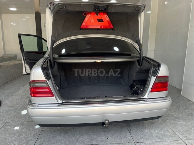 Mercedes E 230 1996, 331,000 km - 2.3 л - Bakı