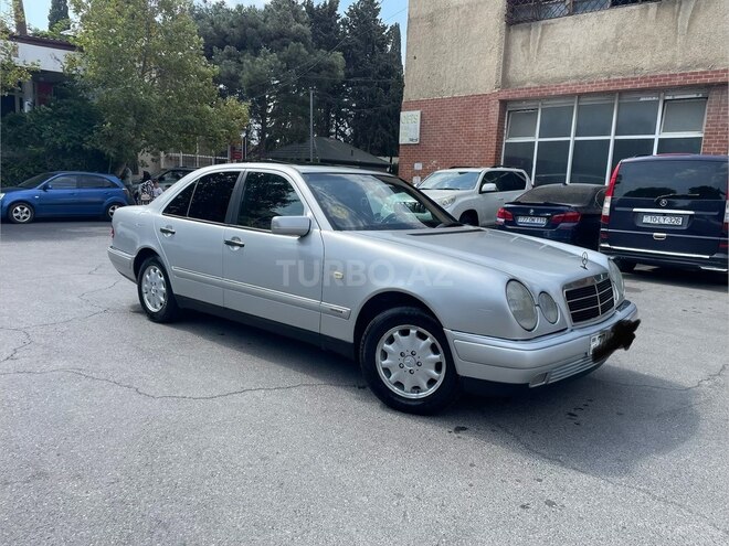 Mercedes E 230 1996, 331,000 km - 2.3 л - Bakı
