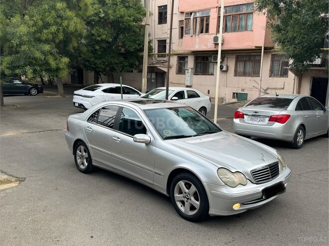 Mercedes C 240 2001, 255,666 km - 2.6 l - Bakı