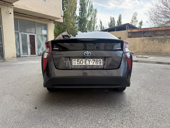 Toyota Prius 2016, 190,000 km - 1.8 л - Sumqayıt