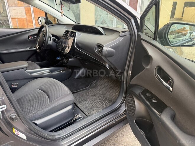 Toyota Prius 2016, 190,000 km - 1.8 л - Sumqayıt
