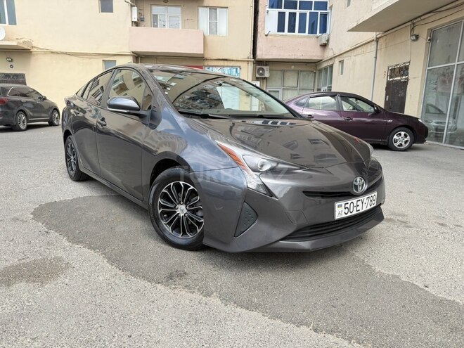 Toyota Prius 2016, 190,000 km - 1.8 л - Sumqayıt