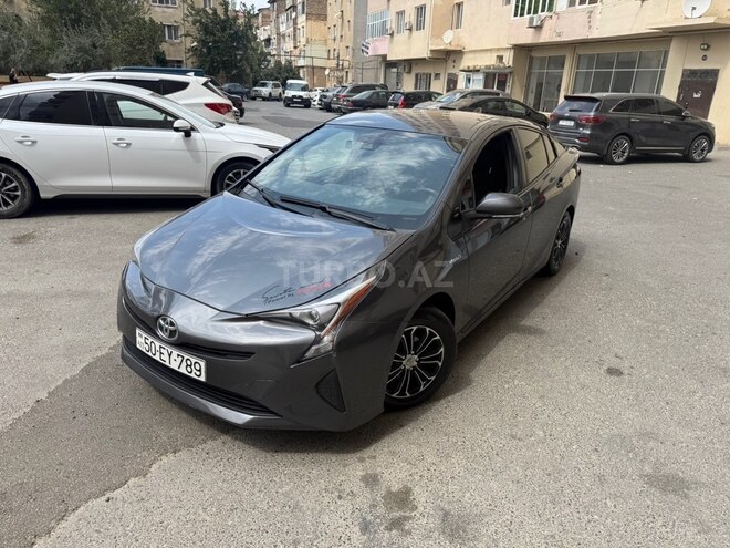 Toyota Prius 2016, 190,000 km - 1.8 л - Sumqayıt