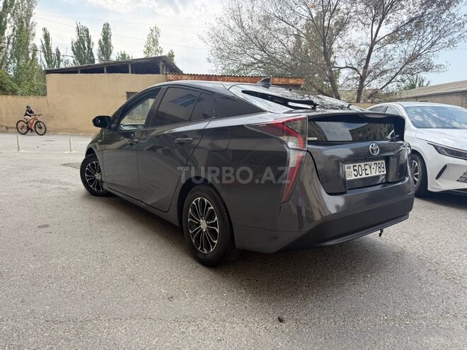 Toyota Prius 2016, 190,000 km - 1.8 л - Sumqayıt