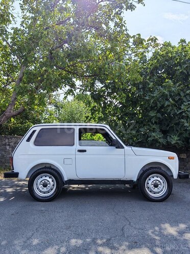 LADA (VAZ) Niva 2006, 680,000 km - 1.7 l - Qax