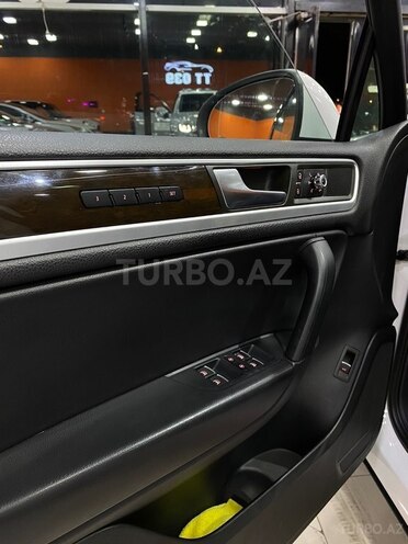 Volkswagen Touareg 2012, 190,000 km - 3.6 l - Sumqayıt