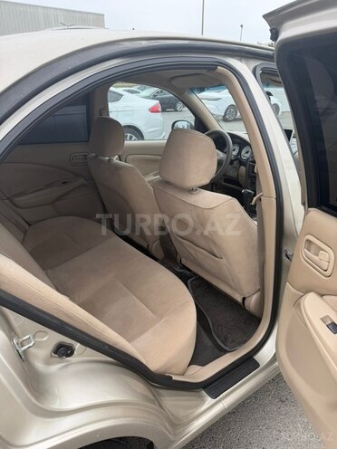 Nissan Sunny 2006, 296,000 km - 1.3 l - Bakı