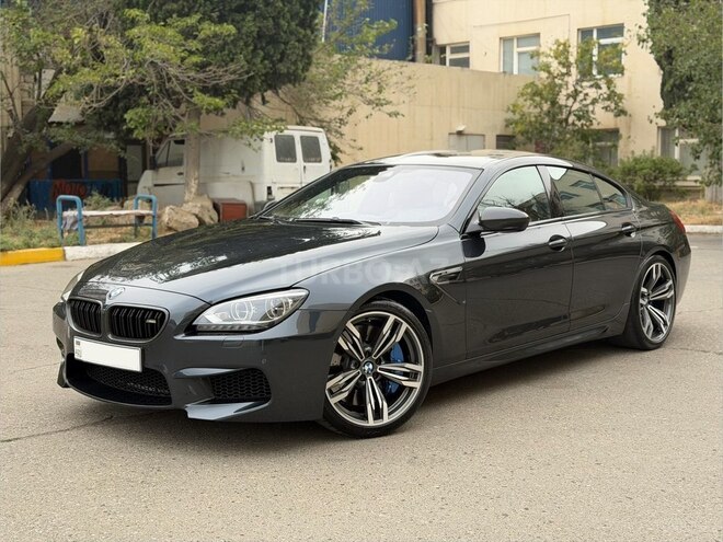 BMW M6 2014, 118,000 km - 4.4 л - Bakı