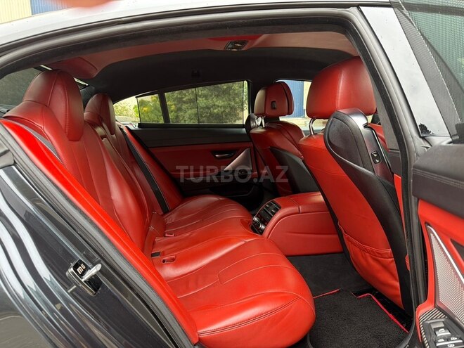 BMW M6 2014, 118,000 km - 4.4 л - Bakı