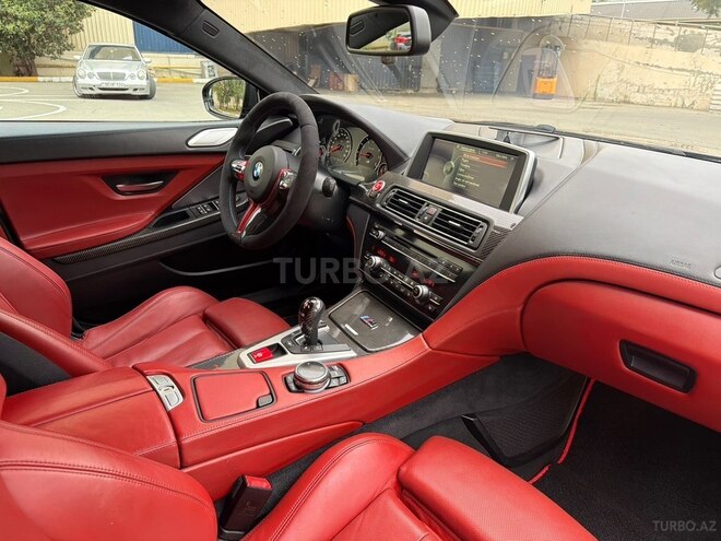 BMW M6 2014, 118,000 km - 4.4 л - Bakı