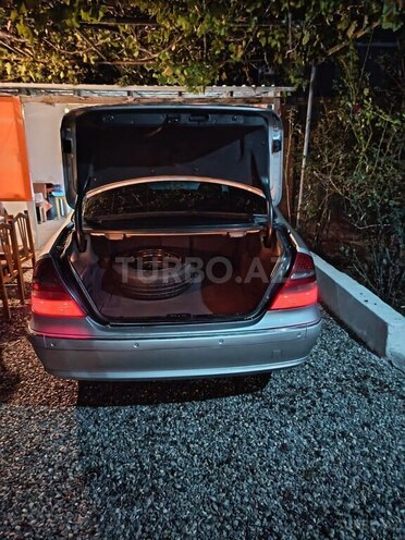 Mercedes E 270 2004, 284,000 km - 2.7 л - Bakı