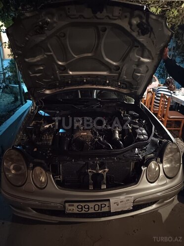 Mercedes E 270 2004, 284,000 km - 2.7 л - Bakı