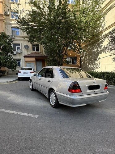 Mercedes C 220 1999, 418,000 km - 2.2 л - Bakı