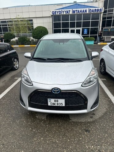 Toyota Sienta 2020, 70,700 km - 1.5 л - Bakı
