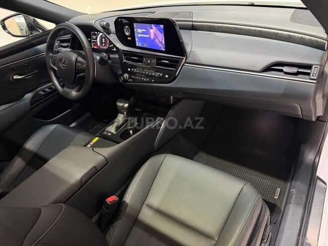 Lexus ES 300h 2024, 8,900 km - 2.5 l - Bakı