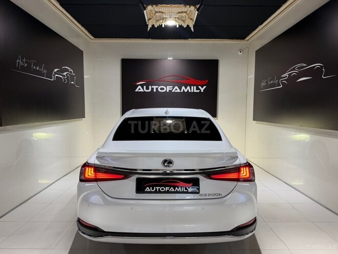 Lexus ES 300h 2024, 8,900 km - 2.5 l - Bakı