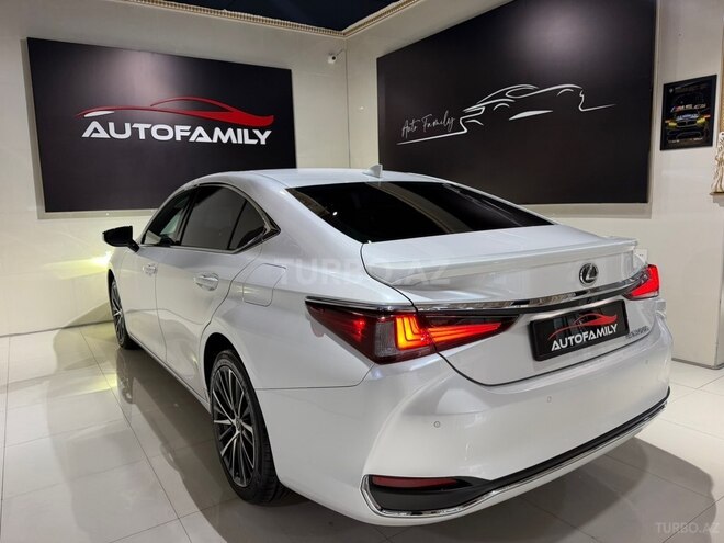 Lexus ES 300h 2024, 8,900 km - 2.5 l - Bakı