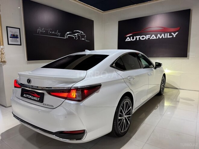 Lexus ES 300h 2024, 8,900 km - 2.5 l - Bakı