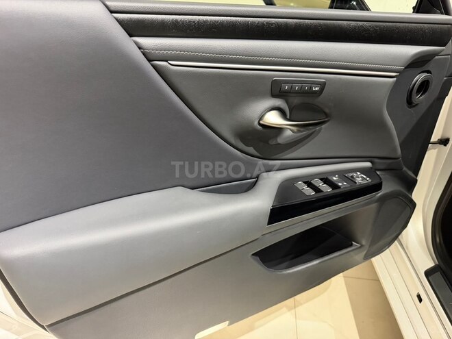 Lexus ES 300h 2024, 8,900 km - 2.5 l - Bakı