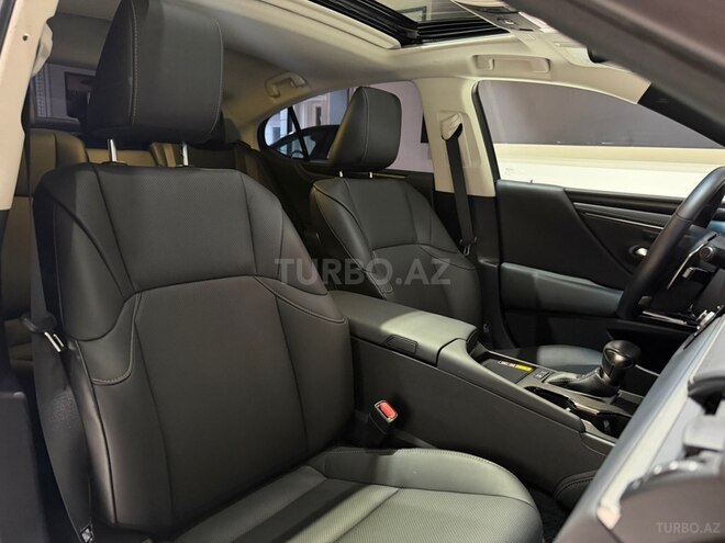 Lexus ES 300h 2024, 8,900 km - 2.5 l - Bakı