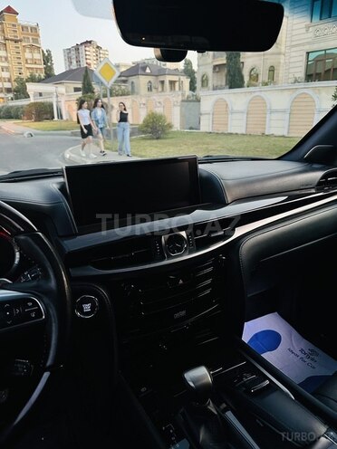 Lexus LX 570 2016, 200,000 km - 5.7 л - Bakı